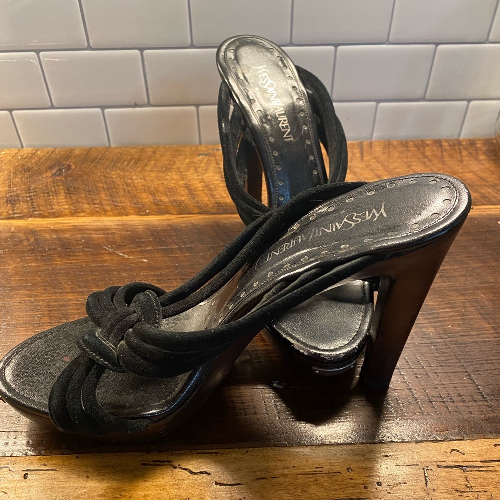 Yves Saint Laurent wood and leather platform heels. 38